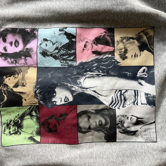 Taylor Swift Grey 1/4 Quarter-Zip Pullover Sweatshirt The Eras Tour Concert - Picture 5 of 5